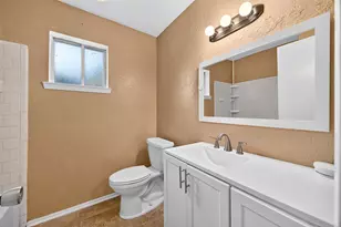 8410 Garden Parks Dr, Houston, TX 77075 - Photo 25