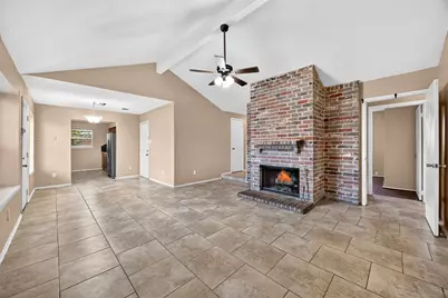 8410 Garden Parks Drive, Houston, TX 77075 - Photo 9