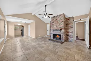 8410 Garden Parks Dr, Houston, TX 77075 - Photo 9