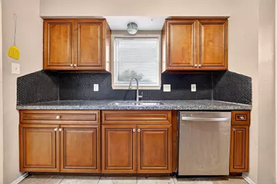 8410 Garden Parks Drive, Houston, TX 77075 - Photo 15