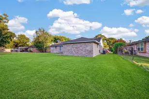 8410 Garden Parks Dr, Houston, TX 77075 - Photo 35
