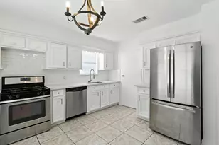 12206 Lennox Gardens Dr, Houston, TX 77066 - Photo 11