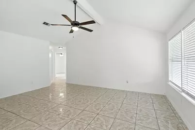 12206 Lennox Gardens Drive, Houston, TX 77066 - Photo 9