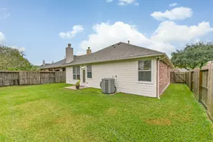 1065 Brigid Ct, Dickinson, TX 77539 - Photo 35