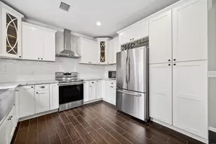 3202 Breezy Pines Ct, Houston, TX 77339 - Photo 9