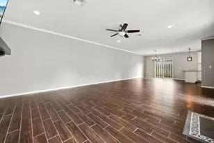 3202 Breezy Pines Ct, Houston, TX 77339 - Photo 5