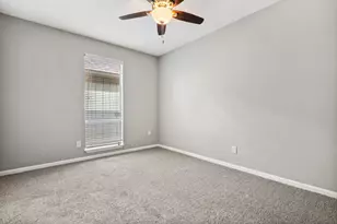 3202 Breezy Pines Ct, Houston, TX 77339 - Photo 17