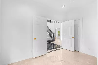 135 S Hall Drive, Sugar Land, TX 77478 - Photo 17