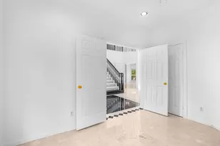 135 S Hall Dr, Sugar Land, TX 77478 - Photo 17