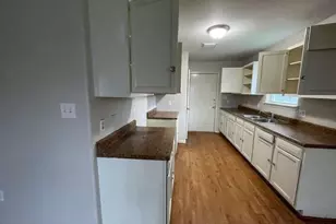 3220 Iowa St, Baytown, TX 77520 - Photo 5