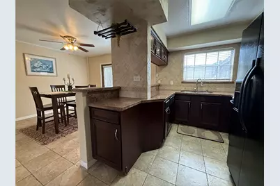 10183 Beekman Place Drive, Houston, TX 77043 - Photo 7