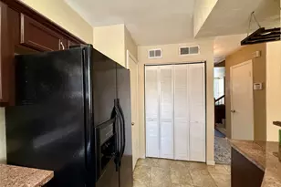 10183 Beekman Pl Dr, Houston, TX 77043 - Photo 11