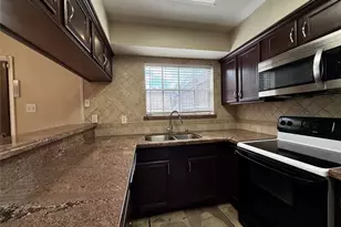 10183 Beekman Pl Dr, Houston, TX 77043 - Photo 9