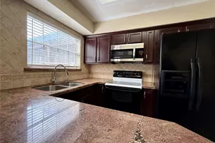 10183 Beekman Pl Dr, Houston, TX 77043 - Photo 9