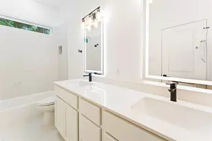 5105 Mallow St, Houston, TX 77033 - Photo 23