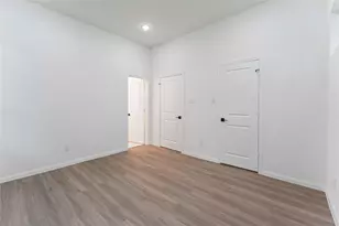 5105 Mallow St, Houston, TX 77033 - Photo 21