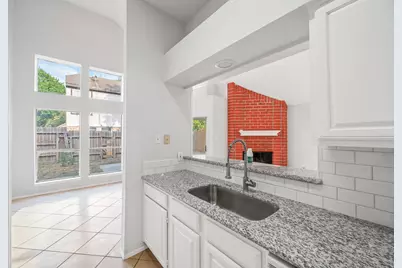 8510 Woodcamp Drive, Houston, TX 77088 - Photo 11