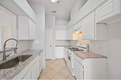 8510 Woodcamp Drive, Houston, TX 77088 - Photo 9