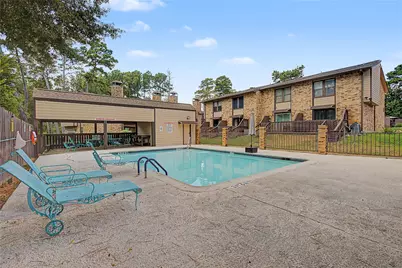 2521 Crosstimbers Street #H3, Huntsville, TX 77320 - Photo 1