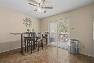 2521 Crosstimbers St, Huntsville, TX 77320 - Photo 11