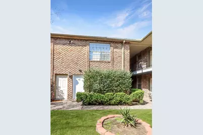 6401 Skyline Drive Drive #13, Houston, TX 77057 - Photo 1