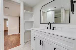 500 Shirley St, Eagle Lake, TX 77434 - Photo 25