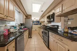 9807 Autumn Harvest Dr, Houston, TX 77064 - Photo 17