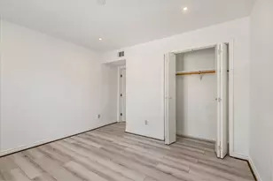 9616 Long Point Rd, Houston, TX 77055 - Photo 15