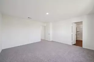 10203 California Lily Ln, Houston, TX 77016 - Photo 5