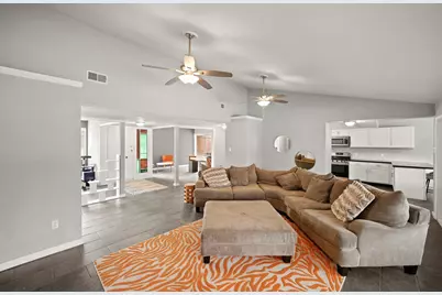 4510 Silverwood Drive, Houston, TX 77035 - Photo 9