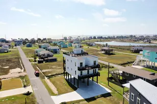 4026 5th St, Galveston, TX 77554 - Photo 9