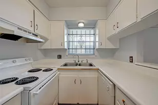 7714 Renwick Dr, Houston, TX 77081 - Photo 1
