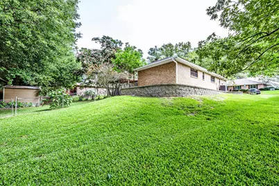 610 Green Hills Drive, Huntsville, TX 77340 - Photo 23