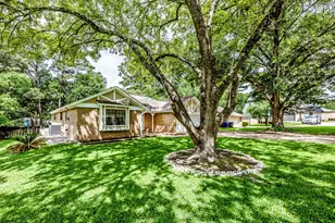 610 Green Hills Dr, Huntsville, TX 77340 - Photo 25