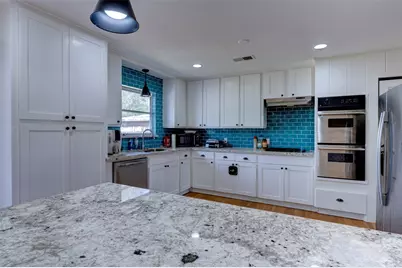 5518 Holly Street, Houston, TX 77081 - Photo 11