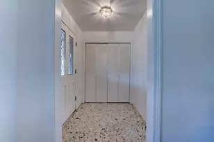 5518 Holly St, Houston, TX 77081 - Photo 5