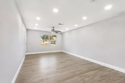 150 Gruss Drive, Houston, TX 77060 - Photo 11