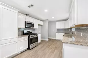 150 Gruss Dr, Houston, TX 77060 - Photo 7