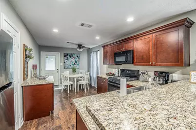 2111 W Gulf Street, Baytown, TX 77520 - Photo 17