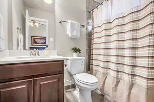 246 Hearthshire Cir, The Woodlands, TX 77354 - Photo 25