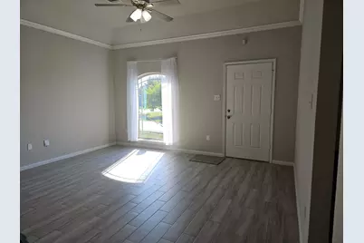 4801 Wenda Street #B, Houston, TX 77033 - Photo 5