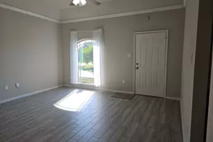 4801 Wenda St, Houston, TX 77033 - Photo 5