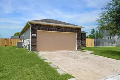 1822 Artem Court, Houston, TX 77051 - Photo 3