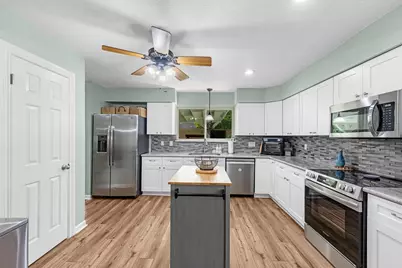 2355 Farriers Bend Drive, Friendswood, TX 77546 - Photo 23