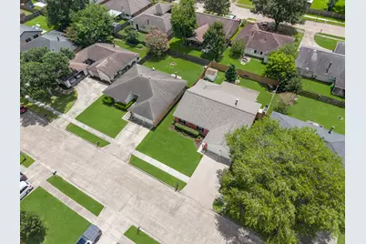 2355 Farriers Bend Drive, Friendswood, TX 77546 - Photo 5