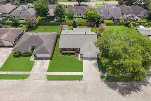 2355 Farriers Bend Dr, Friendswood, TX 77546 - Photo 35