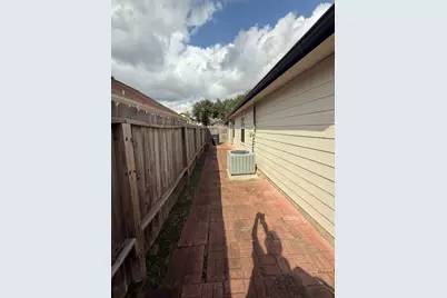 6019 Greenpark Manor Lane, Houston, TX 77085 - Photo 25