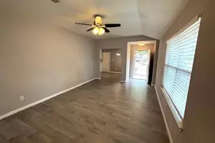6019 Greenpark Manor Ln, Houston, TX 77085 - Photo 21