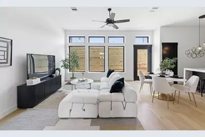 4605 Harrisburg Boulevard #D, Houston, TX 77011 - Photo 5