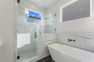 4710 Thornton Villas Ln, Houston, TX 77018 - Photo 23